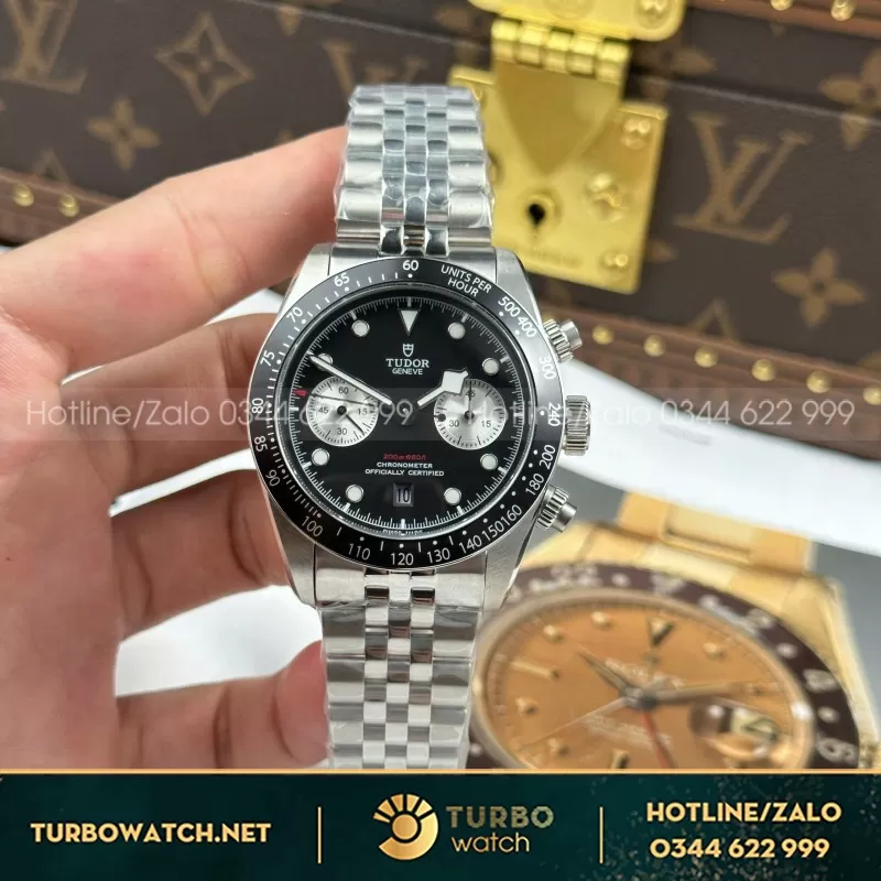 14.500.000 Tudor Black Bay Chronograph• size 41mm• máy ETA7750 chạy full kim full chức năng Chronograph• phiên bản dây Jubilee mới nhất vừa ra mắt của nhà máy TW