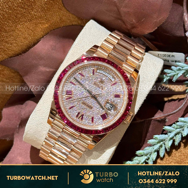 Đồng hồ Rolex daydate 228398TRU ruby tổng hợp bọc vàng 18k 