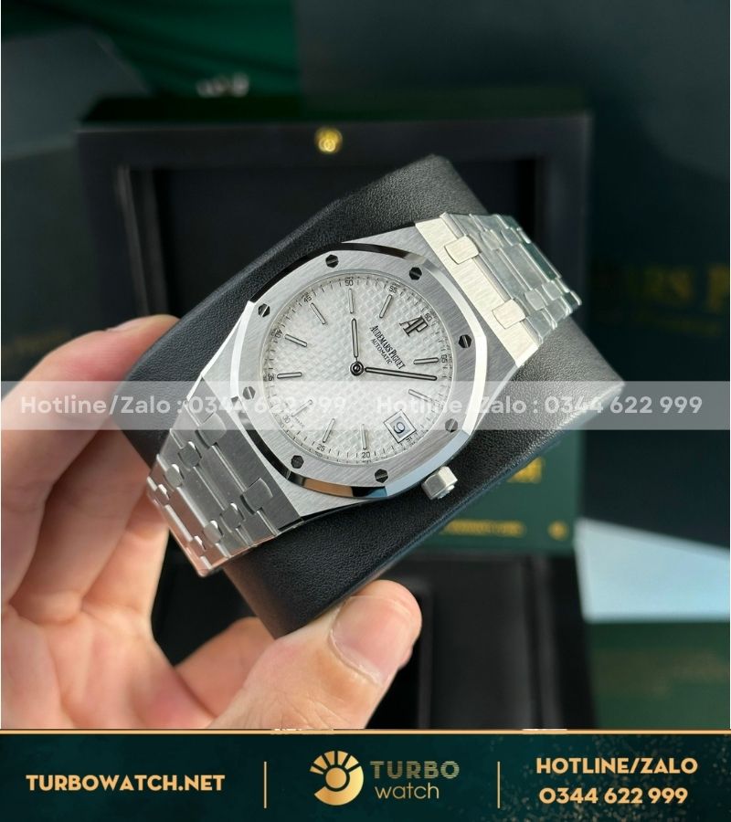 Audemars Piguet Royal Oak Jumbo White Guilloche Dial 15202ST replica