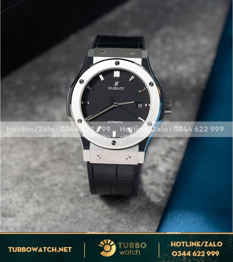 Hublot Classic Fusion titan 42mm Black dial replica