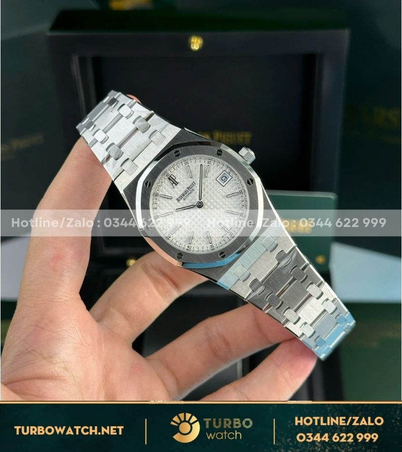 Audemars Piguet Royal Oak Jumbo White Guilloche Dial 15202ST fake