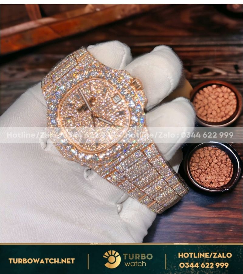 Đồng hồ Patek Philippe naitilus 5711 vàng hồng độ full kim cương moissanite