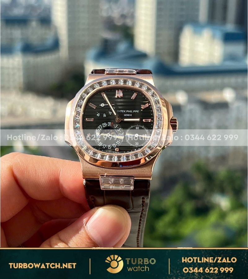 Đồng hồ Patek Philippe Nautilus 5724r nhà máy GR