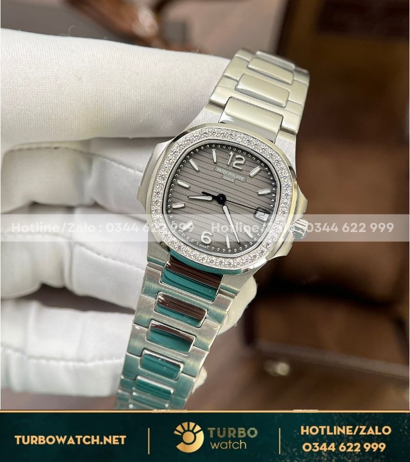 Đồng hồ Patek Philippe Nautilus 7010/1G-011 vàng trắng fake