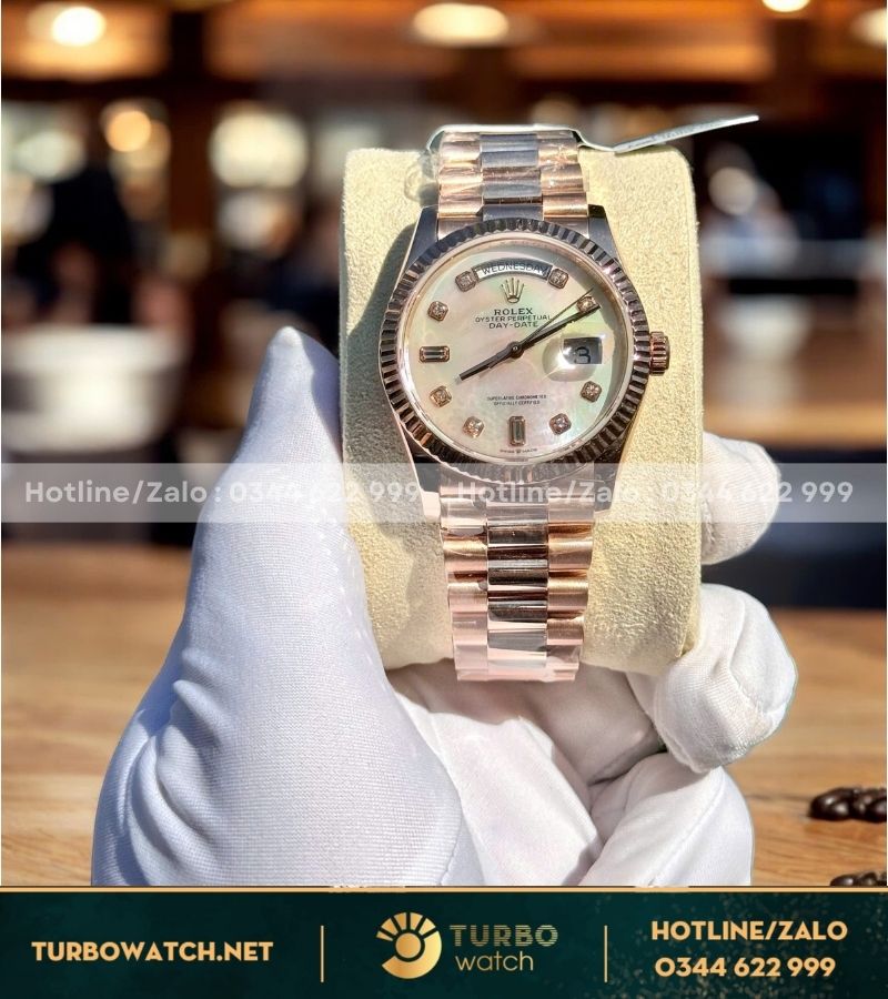 Đồng hồ Rolex Daydate 36 bọc vàng mặt MOP tinh chỉnh