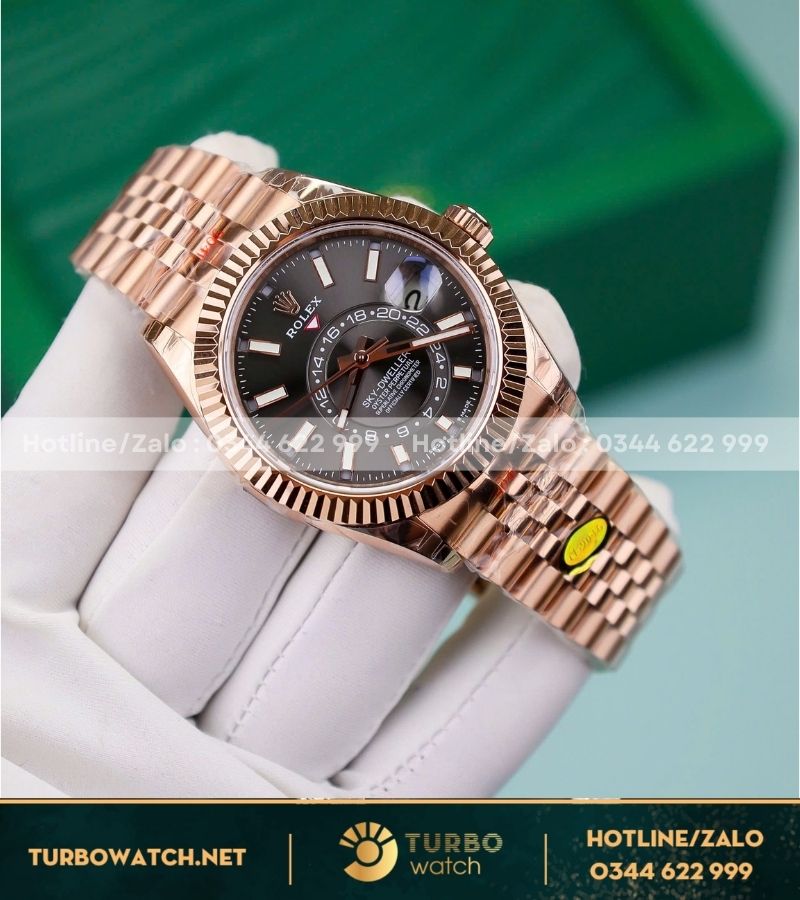 Đồng hồ Rolex Sky-Dweller gray dial Everose gold jubelee replica