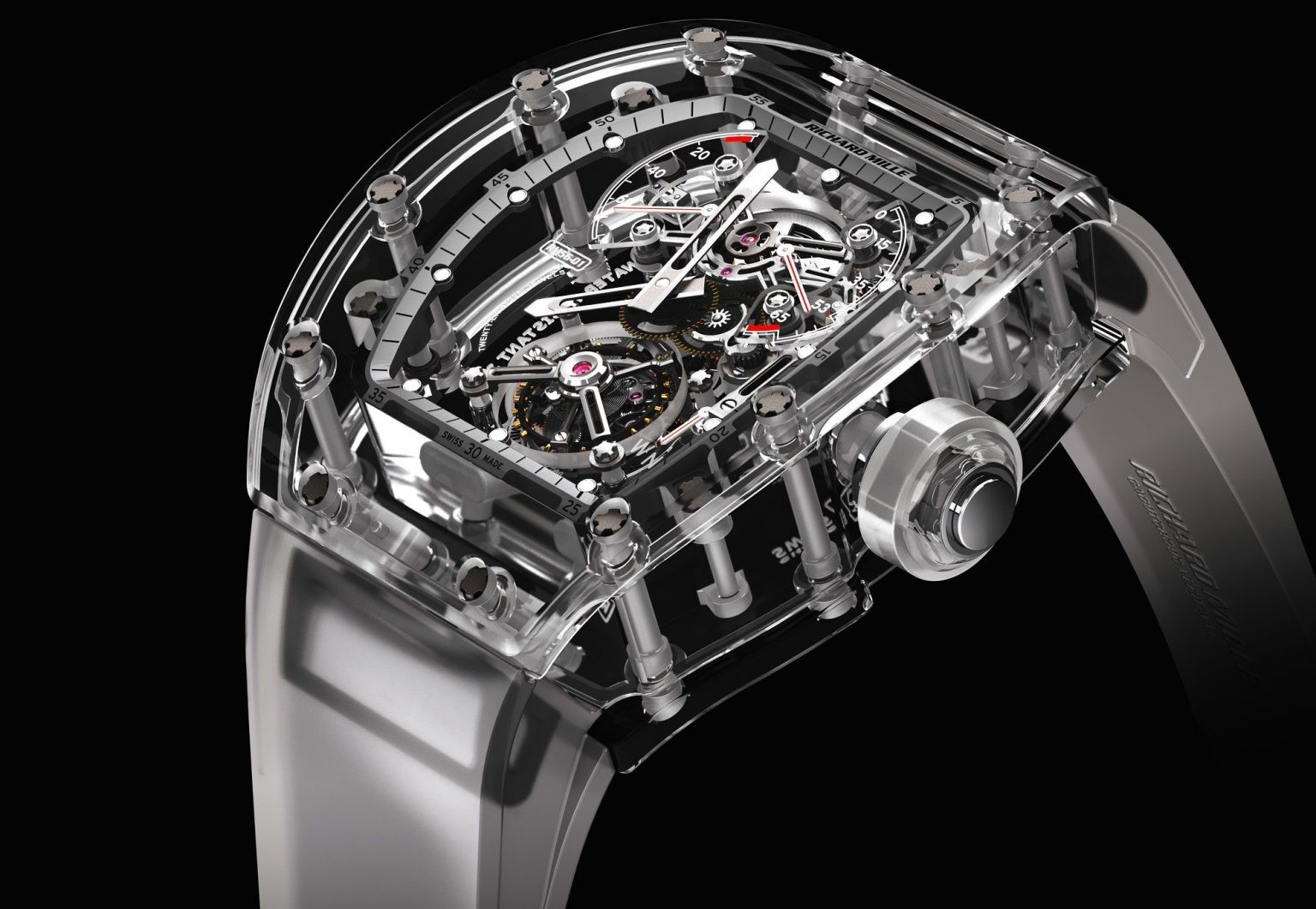 Chiếc đồng hồ được làm từ sapphire trong suốt vô cùng hoàn hảo