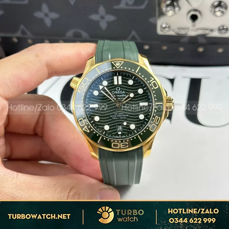 Đồng Hồ Omega Seamaster Diver 300M Replica 1:1 Mặt Số Xanh Lá viền gốm Ceramic VSF 42mm