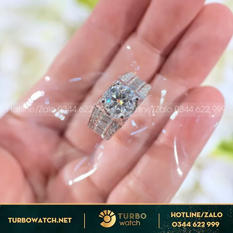 Nhẫn Nam Thiết Kế Vàng 18K Moissanite