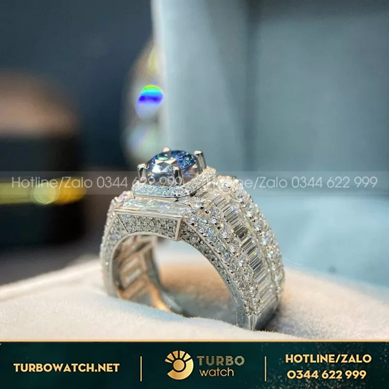 Nhẫn Nam Vàng Trắng 10K Viên Chủ Moissanite Xanh